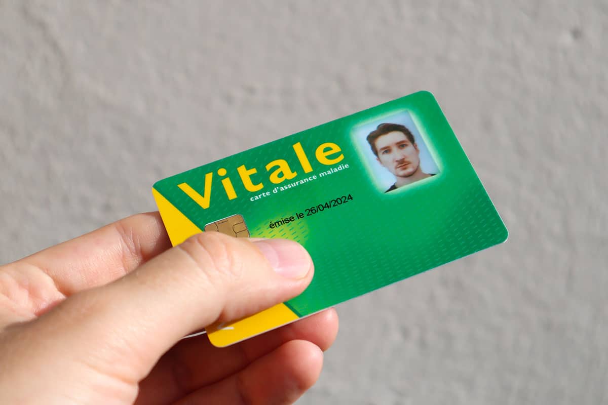 Vitale card issued by the CPAM