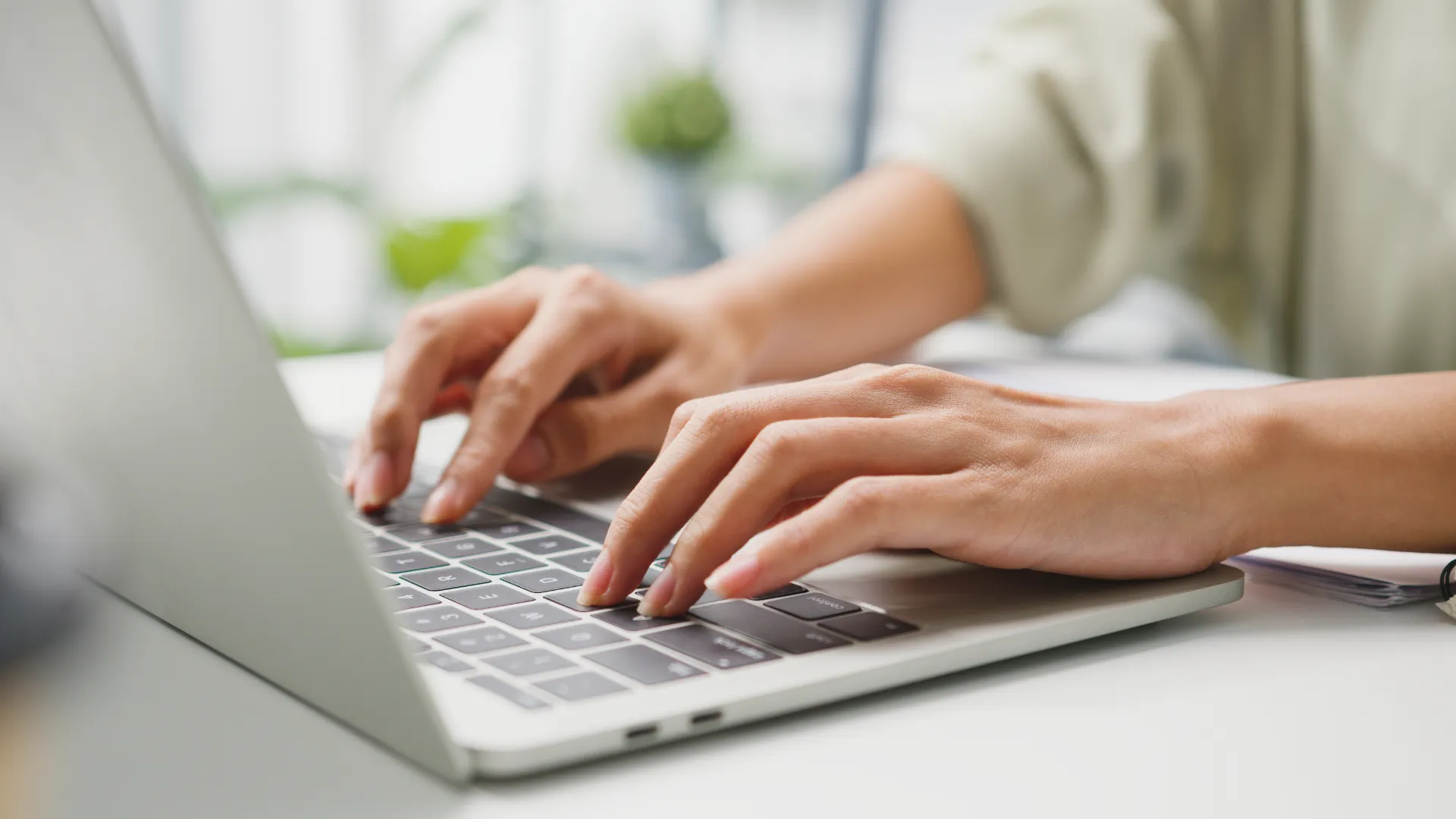 Employer carrying out the CPAM registration process for a foreign employee