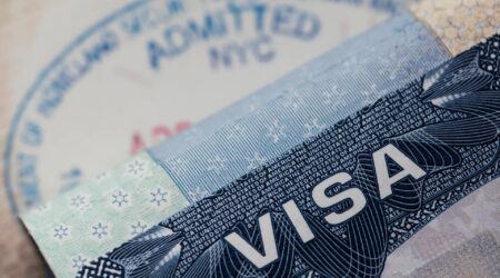 Visa travail USA : lequel choisir pour votre entreprise ? (E, L, H-1B, J-1, O-1)